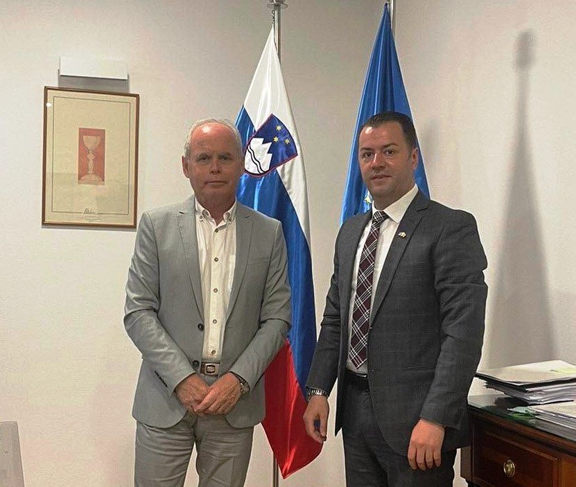 Стефковски на средба со Амбасадорот на Словенија