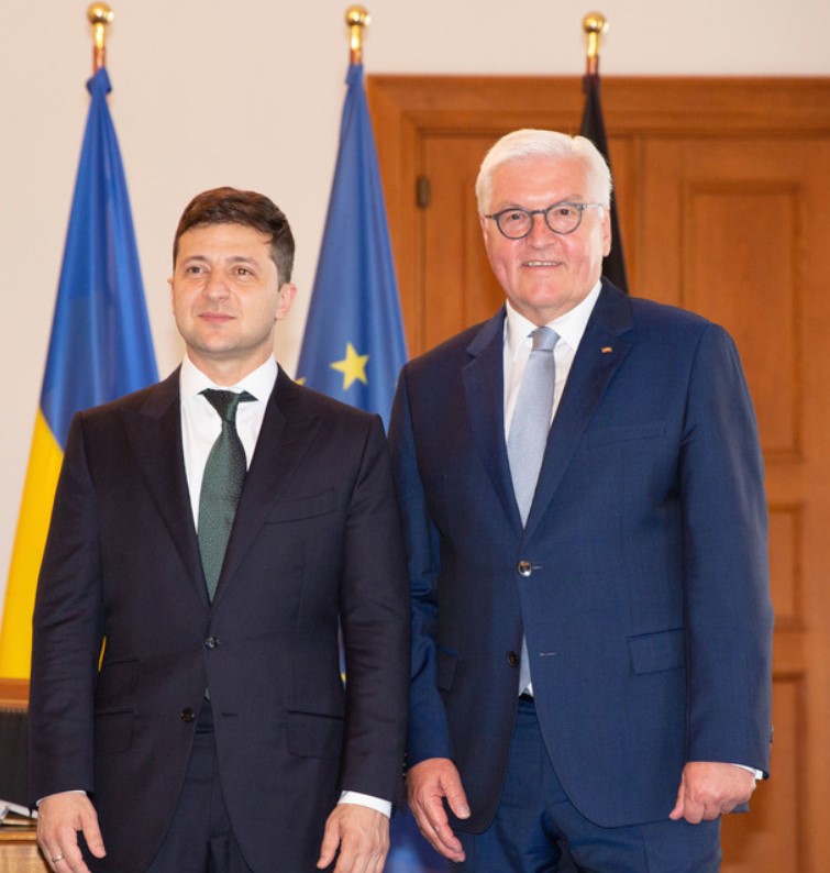Германскиот претседател и Зеленски го надминале спорот околу идната посета на Киев