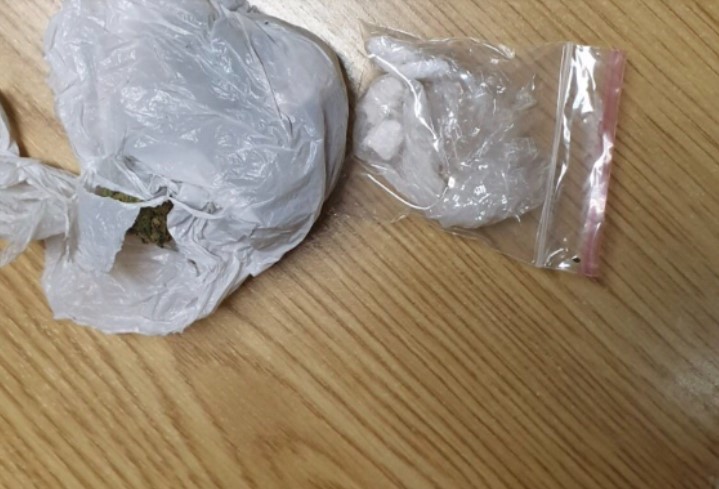 Марихуана, амфетамин и таблети МДМА пронајдени при претрес во домот на струмичанец