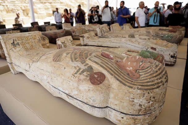 ВИДЕО: Во Египет откриени 150 бронзени статуи на богови