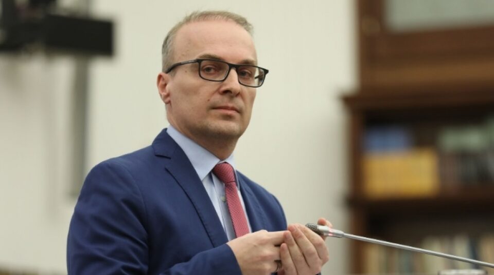 ВМРО-ДПМНЕ бара во Собрание да се расправа за тешките повреди на етичкиот кодекс од страна на Талат Џафери!