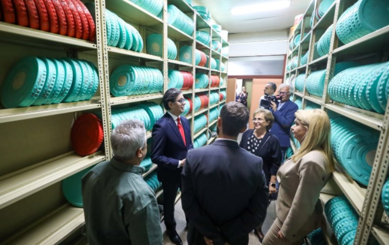 Пендаровски во посета на Јавниот сервис МРТ