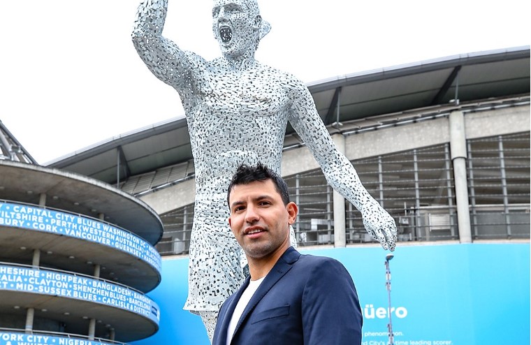 Серхио Агуеро доби споменик во Манчестер