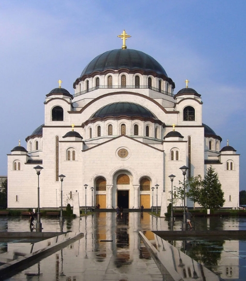 СПЦ и МПЦ-ОА во соборниот храм „Свети Сава“ во Белград одржуваат литургија на помирување