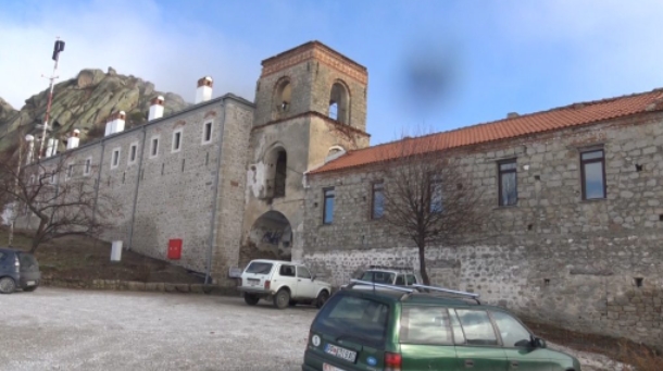 Домашни и странски експерти почнуваат да ја скенираат состојбата во манастирот Трескавец и црквата „Успение на пресвета Богородица“