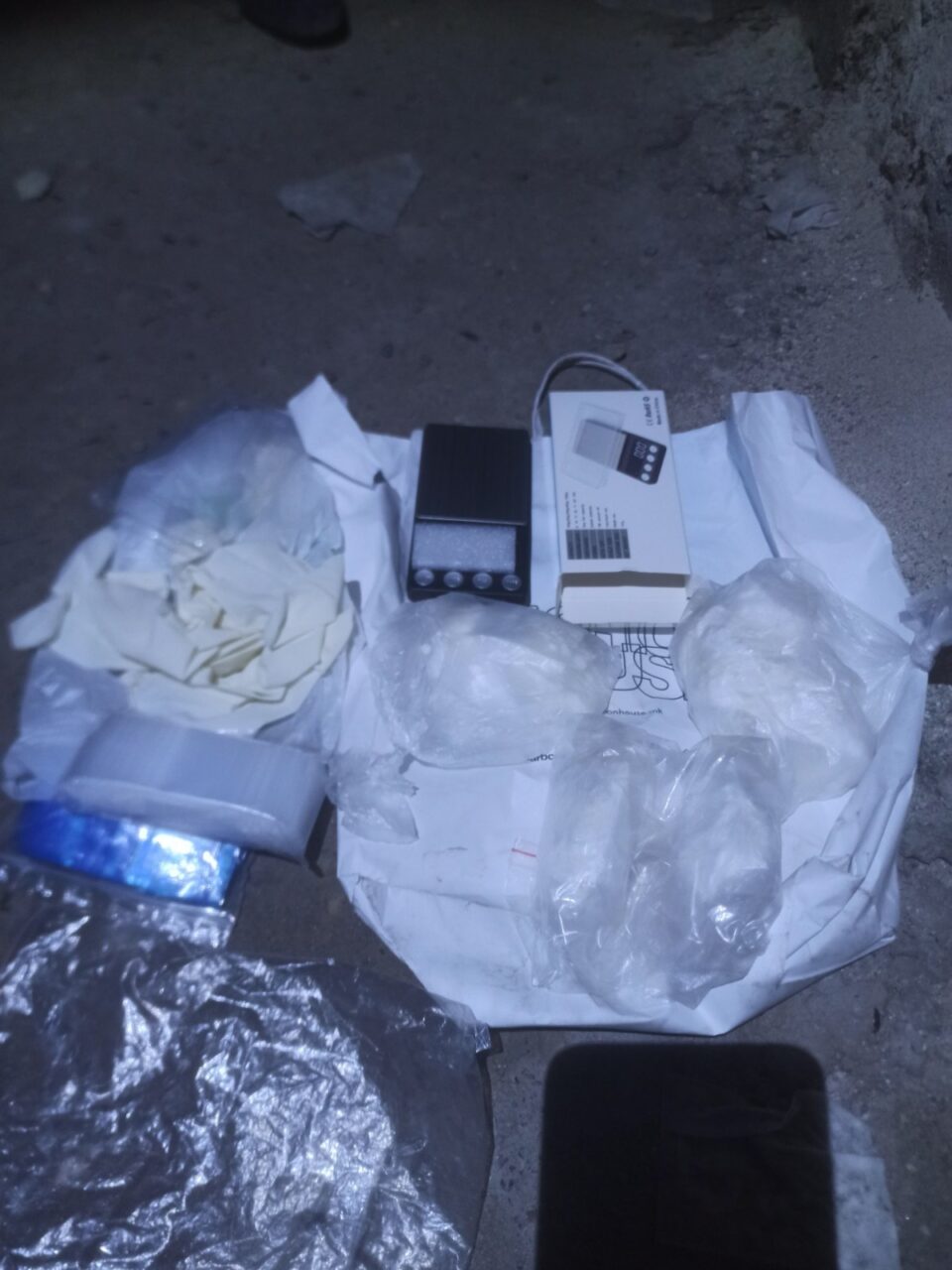 Пронајдени околу 400 грама кокаин, претреси во Скопје (ВИДЕО)