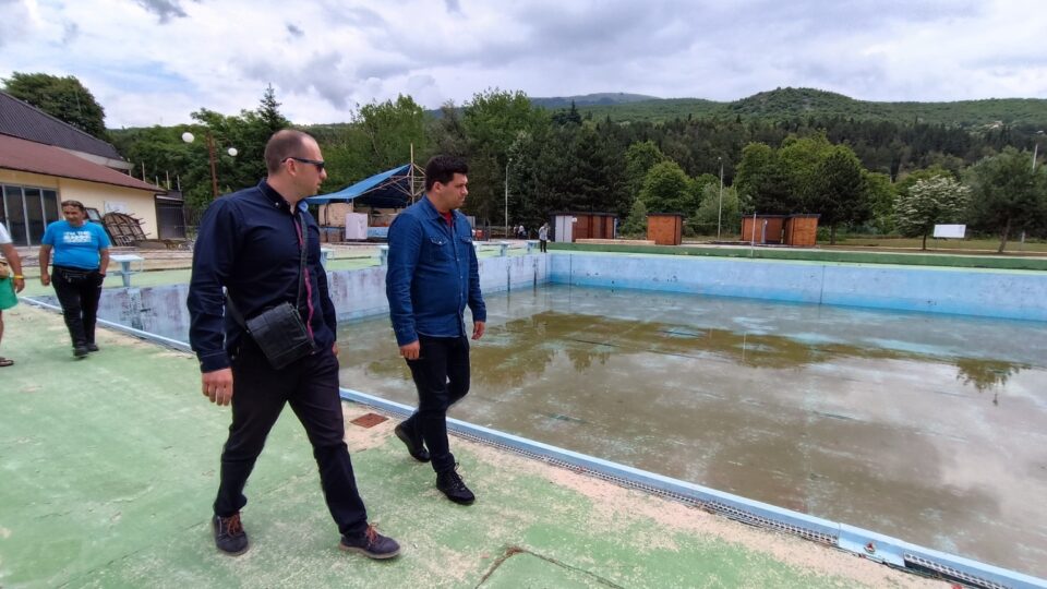 Пецаков: Започна реконструкција на Градскиот базен „Атина Бојаџи“
