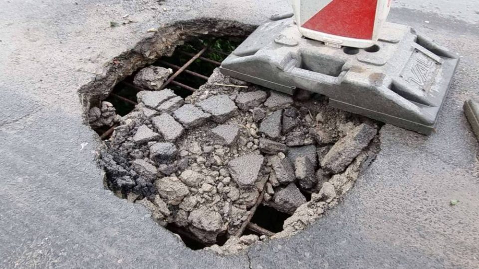 ФОТО: Огромна дупка на мост во Драчево