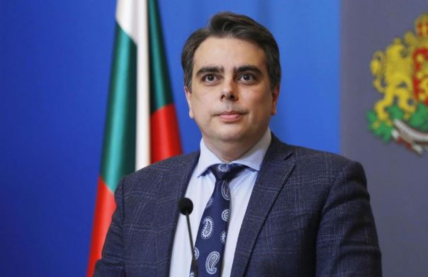 Асен Василев: Не сум слушнал Бугарија да се подготвува да го укине ветото