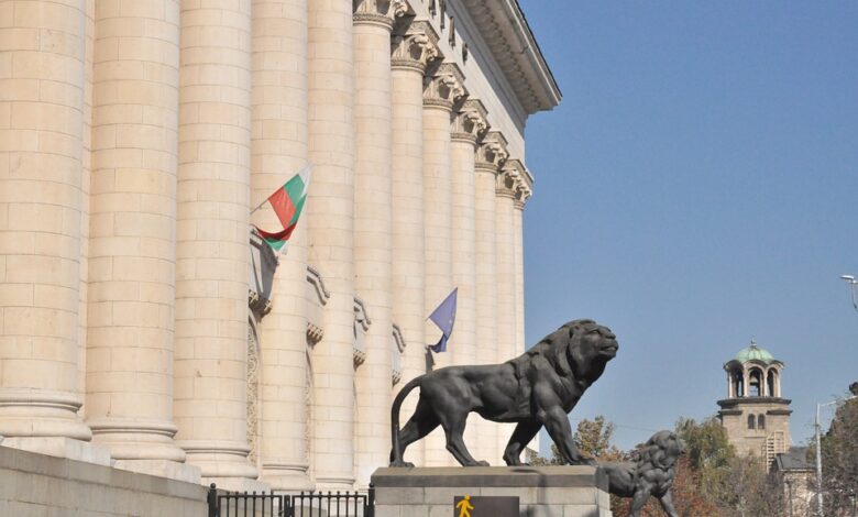 Гласањето за недоверба на бугарската влада закажано за 18 часот
