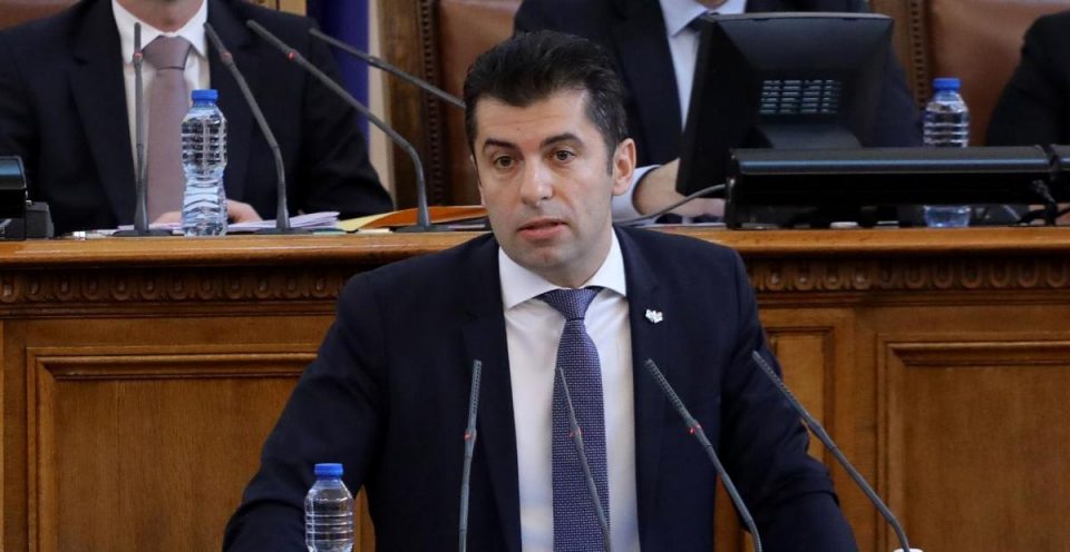 Бугарското Народно собрание ќе избира нов претседател, а подоцна ќе гласа за недоверба на владата на Петков