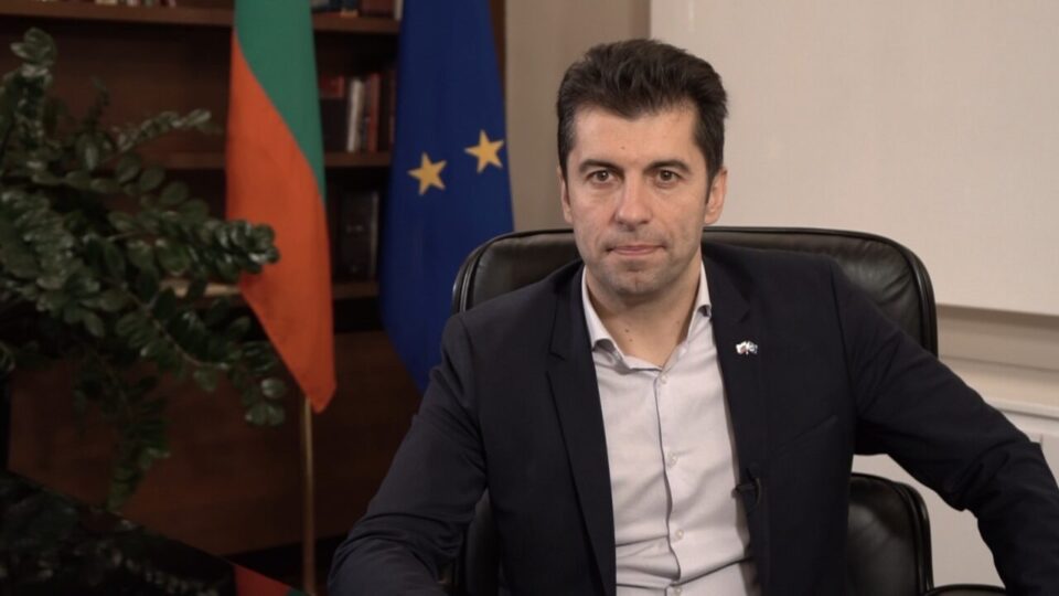 Петков: Нема да предложам влада доколку се врати хартиеното гласачко ливче