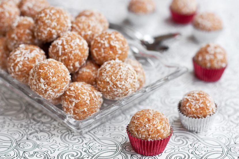 Здрави топчиња со ореви и кокос: Десерт кој ќе го јадете без грижа на совест
