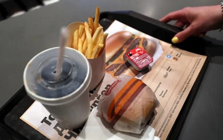 Рускиот Мекдоналдс продал 120.000 хамбургери првиот ден