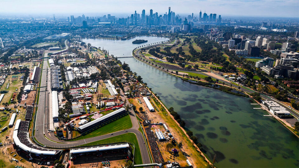 Формула 1 уште 13 години во Мелбурн