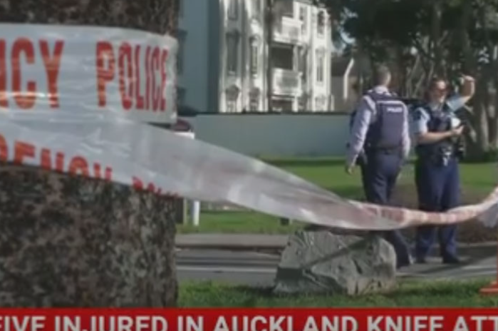 Пет лица повредени во напад со нож во Нов Зеланд