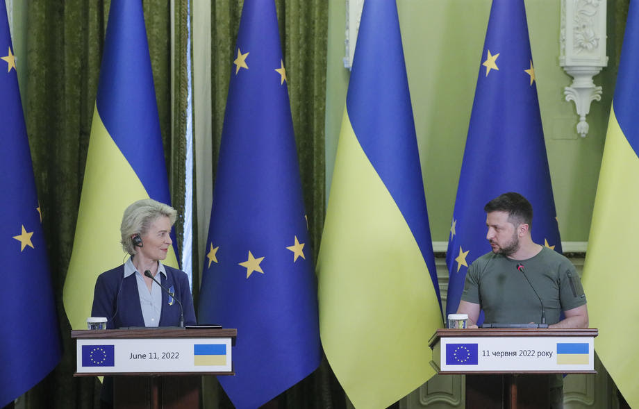 Фон дер Лајен: Сакаме да ја поддржиме Украина на нејзиниот европски пат