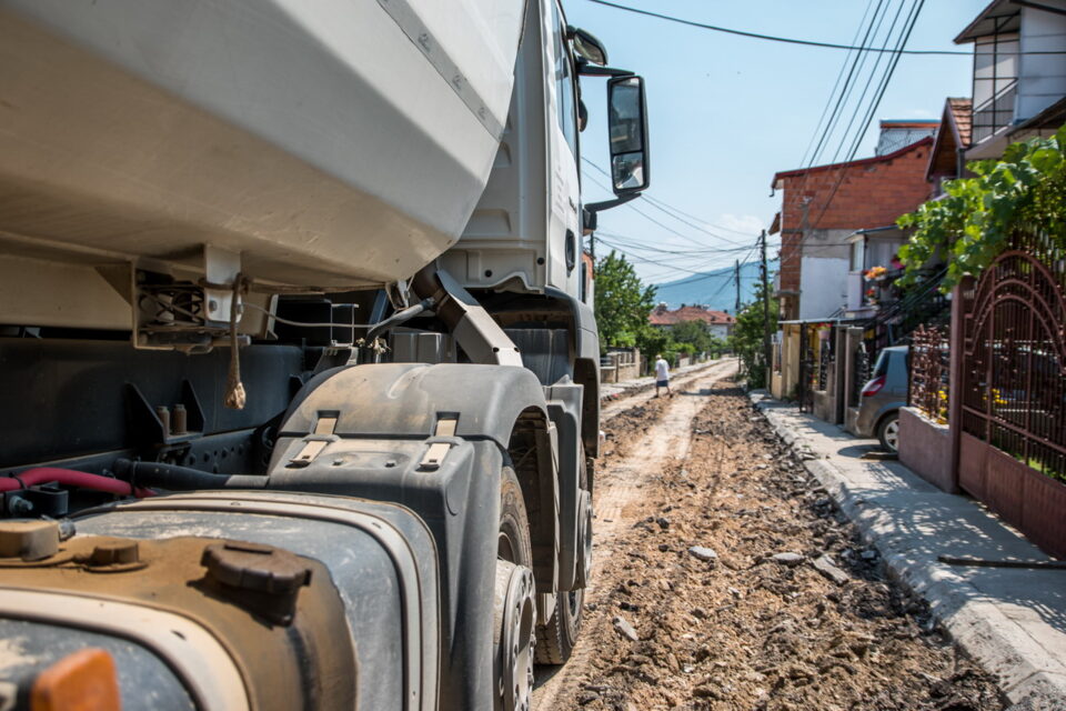 Продолжуваат градежните работи во Битола: Реконструкција на улицата „7 јули“