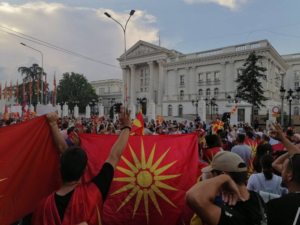 ВМРО-ДПМНЕ: Ултиматум – НЕ благодарам во 19:00 часот, се разгледува можноста за останување пред Влада