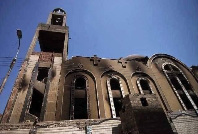 Расте бројот на загинати во пожарот во коптска црква во Египет