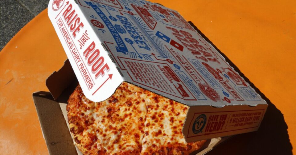 Domino’s pizza не ги придоби Италијанците, ја затвори и последната продавница