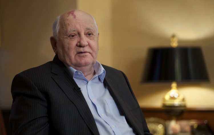 Штајнмаер му оддаде почит на Горбачов