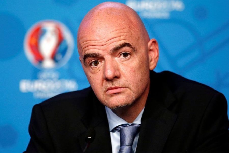 Претседателот на ФИФА бара прекина на војната за време на Мундијалот
