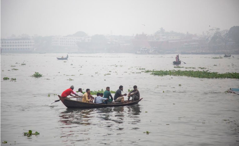 Најмалку 23 загинати во бродска несреќа во Бангладеш