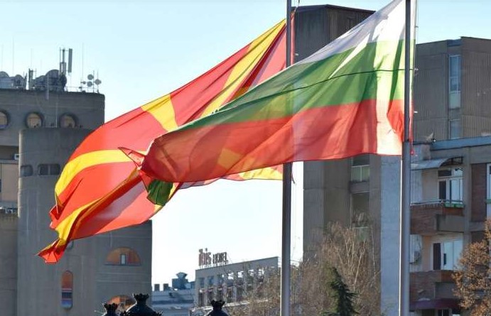 Бугарското МНР се огласи за исвиркувањето на химната во Скопје, потсетија на Договорот од 2017-та