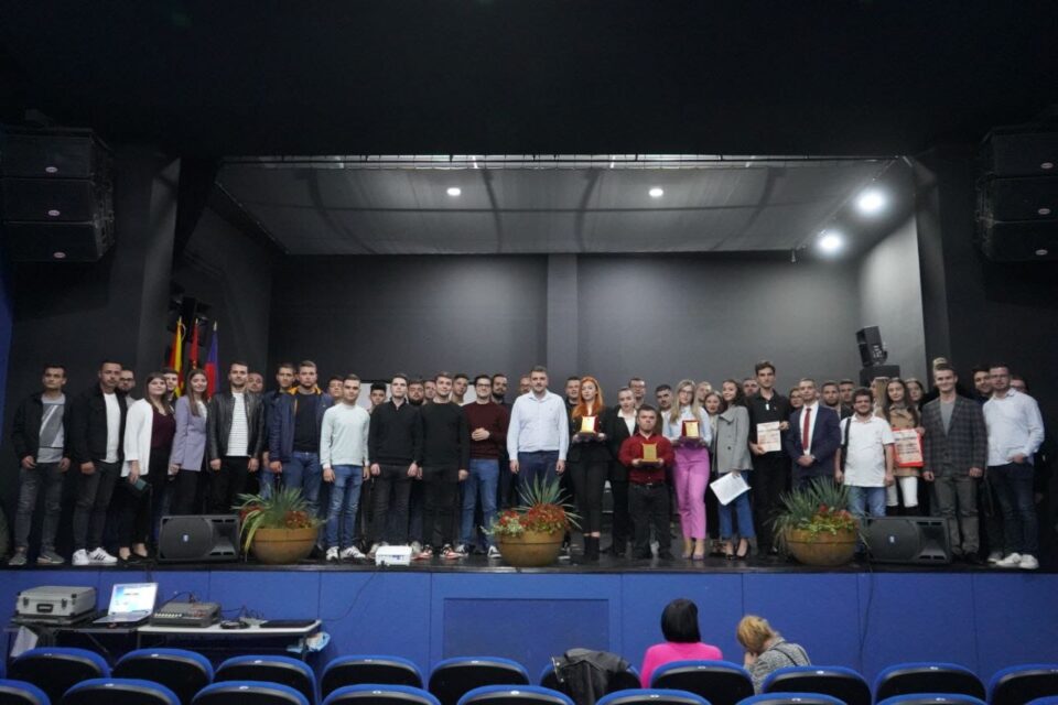 По дванаесетти пат се одржа традиционалната Ораторска вечер Петар Поп Арсов во организација на УМС ВМРО-ДПМНЕ Велес