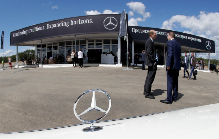 Гигантот Mercedes-Benz се повлекува од Русија