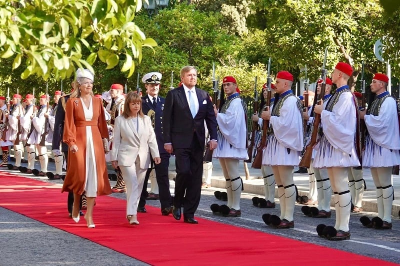 Холандското кралско семејство во посета на Грција, ќе присуствуваат на тркалезна маса за насилството врз жените