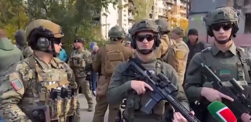 ВИДЕО: Кадиров своите малолетни синови ги испрати да војуваат во Украина!