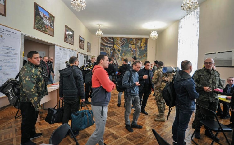 Песков: Мобилизацијата во Русија се уште не е завршена