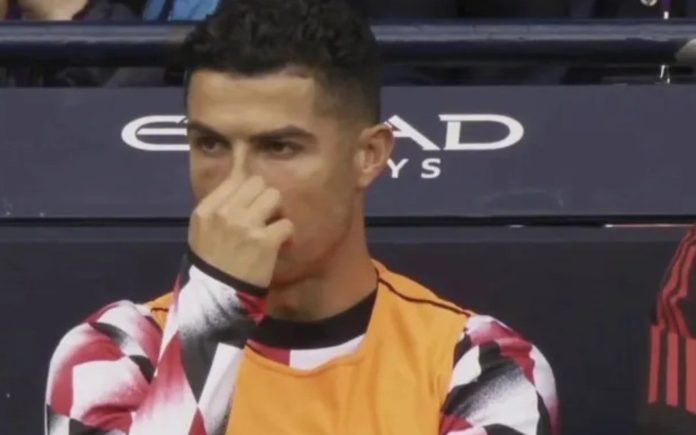 Како навистина изгледа Роналдо кога целиот натпревар ќе го помине на клупата – видео кое го заобиколи светот (ВИДЕО)