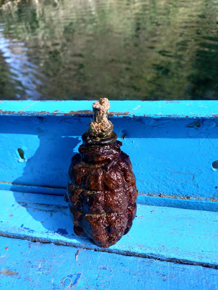 ФОТО: Од Охридското езеро извадени две неексплодирани убојни средства