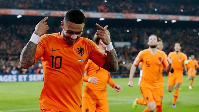 Ван Гал го објави списокот на Холандија и посебно израдува еден фудбалер