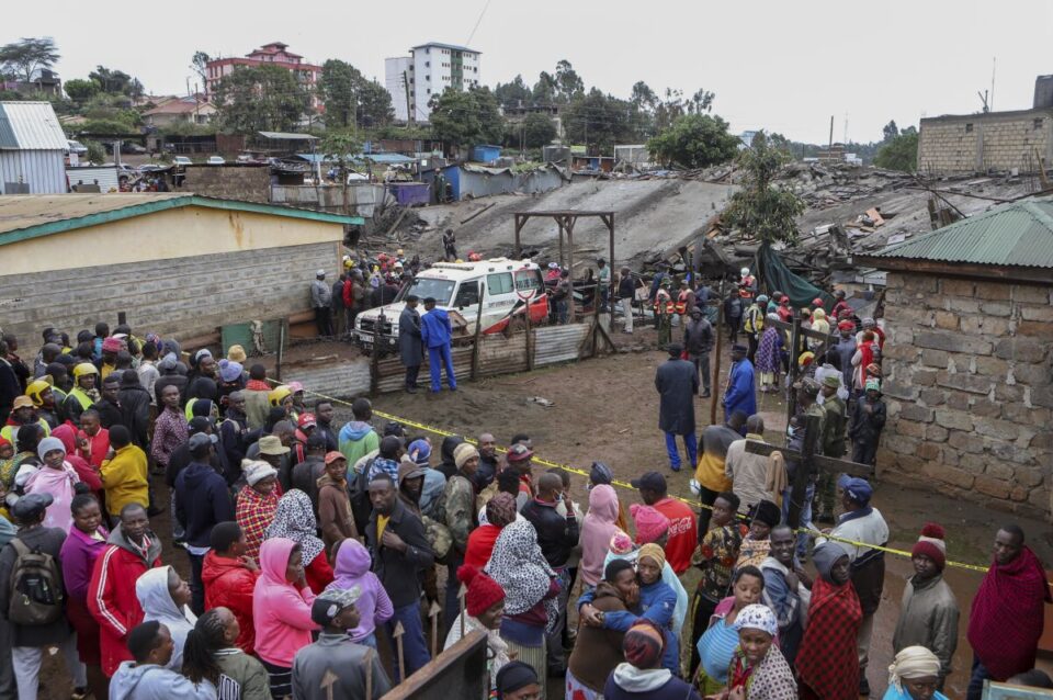 Тројца загинати при уривање на шесткатница во Кенија