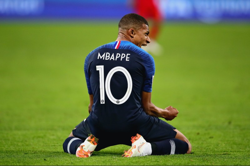 Мбапе размислувал да не игра за Франција поради расизмот