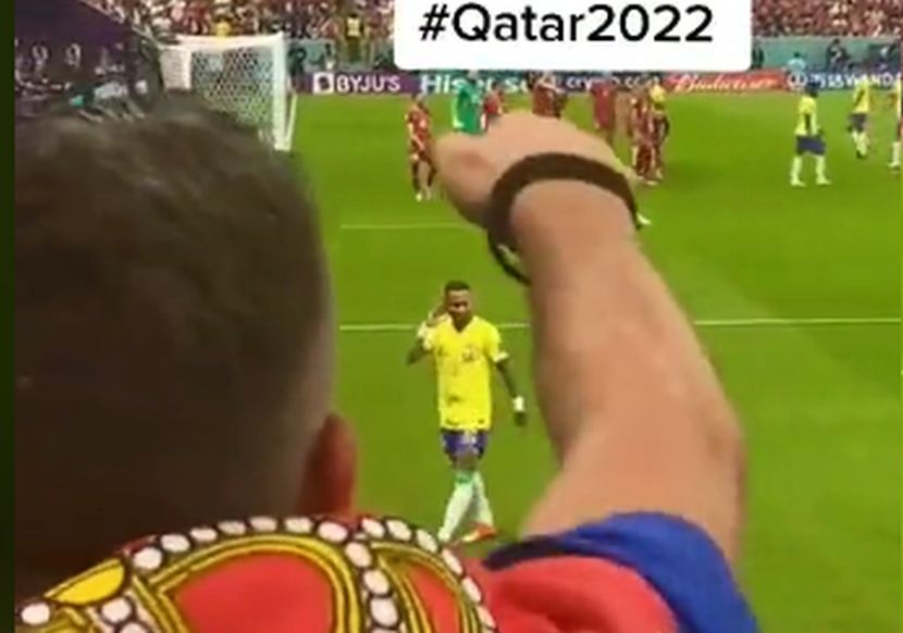 Детаљ кој го немаше пред малите екрани – еве како Нејмар ги провоцираше српските навивачи од теренот, откако го покажа ова тие уште повеќе се изнервираа (ВИДЕО)