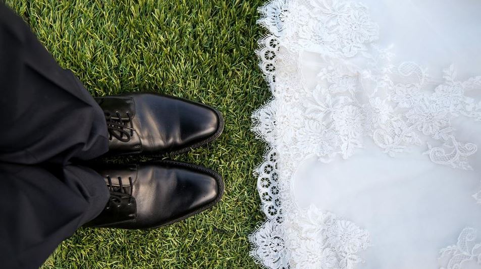 Искусен фотограф за свадби откри три детали кои укажуваат дали бракот ќе трае