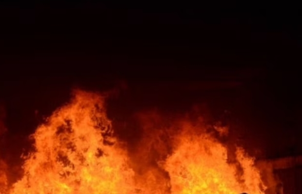 Тројца загинати во пожар во магацин за хартија во близина на Москва