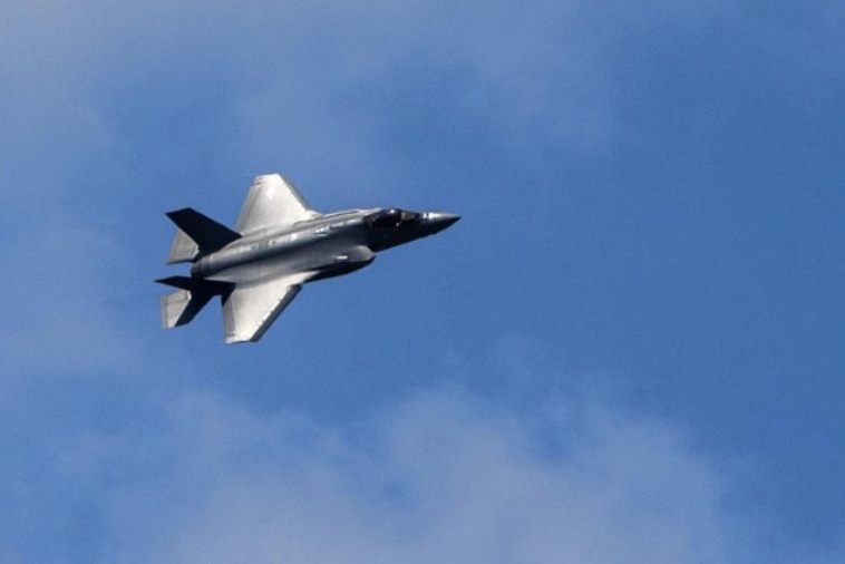 Јапонија, Велика Британија и Италија ќе разработуваат проект за нов борбен авион