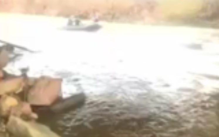 ЦУК: Се трага по лицето кое се фрли во водите на Вардар – нуркачи вршат потрага