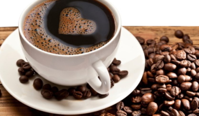 Кафе со рум и какао: Збогатете го вашиот утрински пијалок со овој интересен рецепт