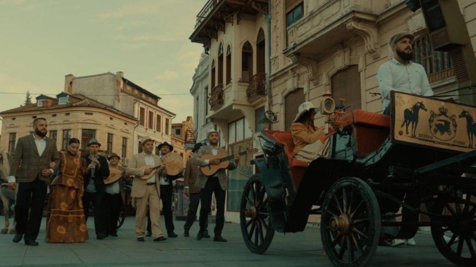 Серенада за Битола: Групата „Милениум“ со прекрасни стихови покажаа љубов кон градот (ВИДЕО)