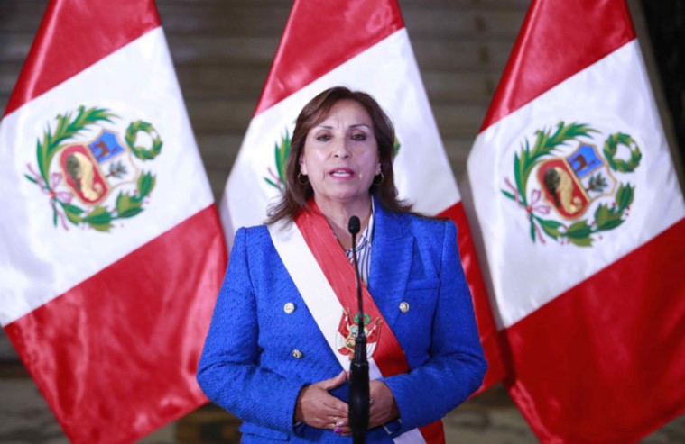 Покрената истрага против новата претседателка на Перу
