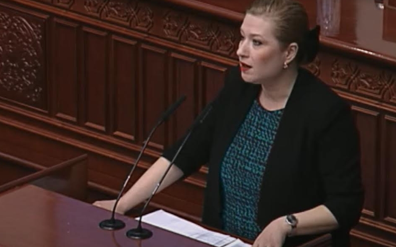 Василевска до Ковачевски: Не треба да правите реконструкција на владата, туку да го распуштиме парламентот и да одиме на избори