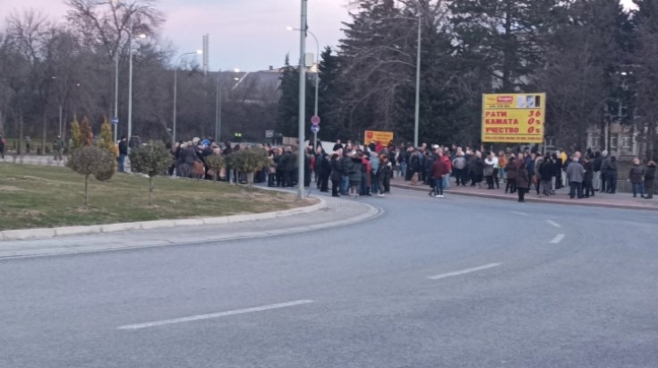 Граѓани протестираа кај Автокоманда против новите услови во системот на греење