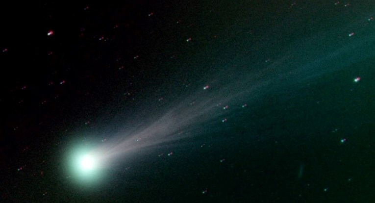 Ни се приближува комета која би можела да засени многу ѕвезди